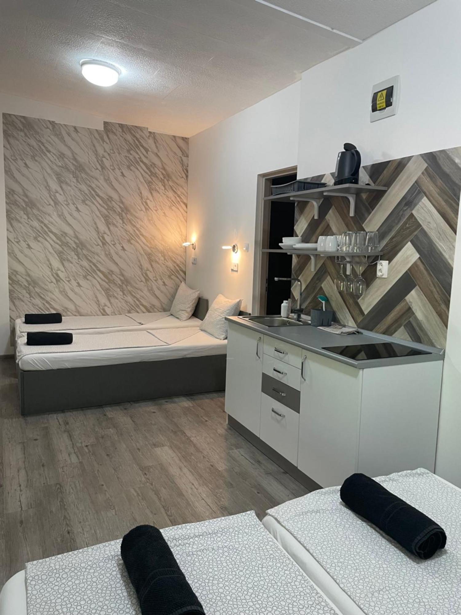 Tutti Apartman Balatonlelle Exterior photo