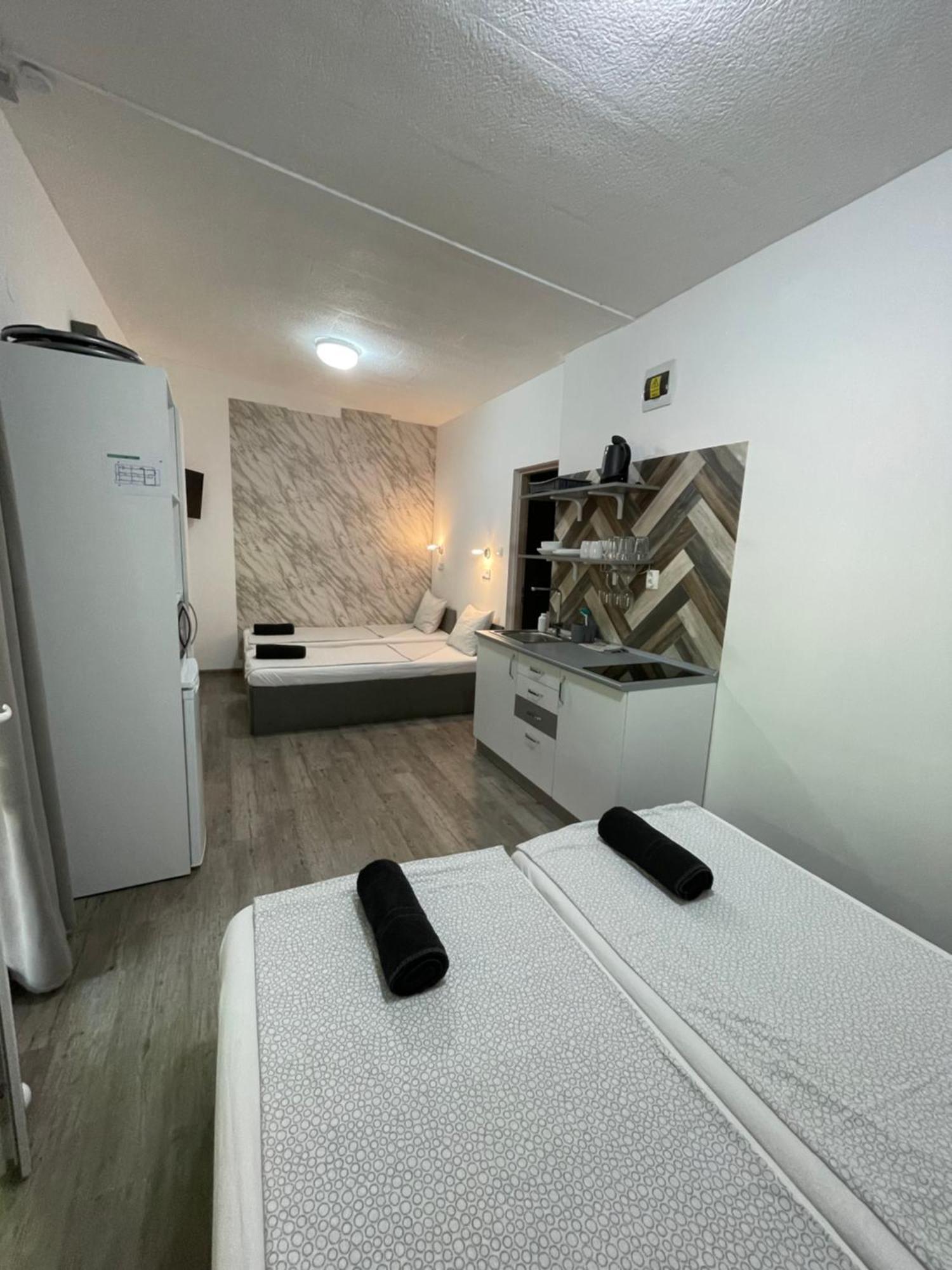 Tutti Apartman Balatonlelle Exterior photo